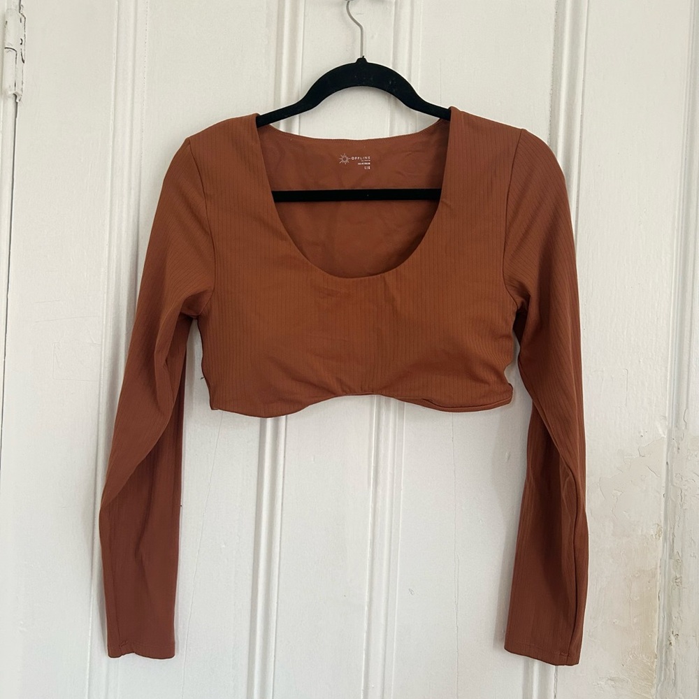 Aerie Offline Brown Cropped Workout Long Sleeve Ribbed Top with Removable Cups - Picture 1 of 4